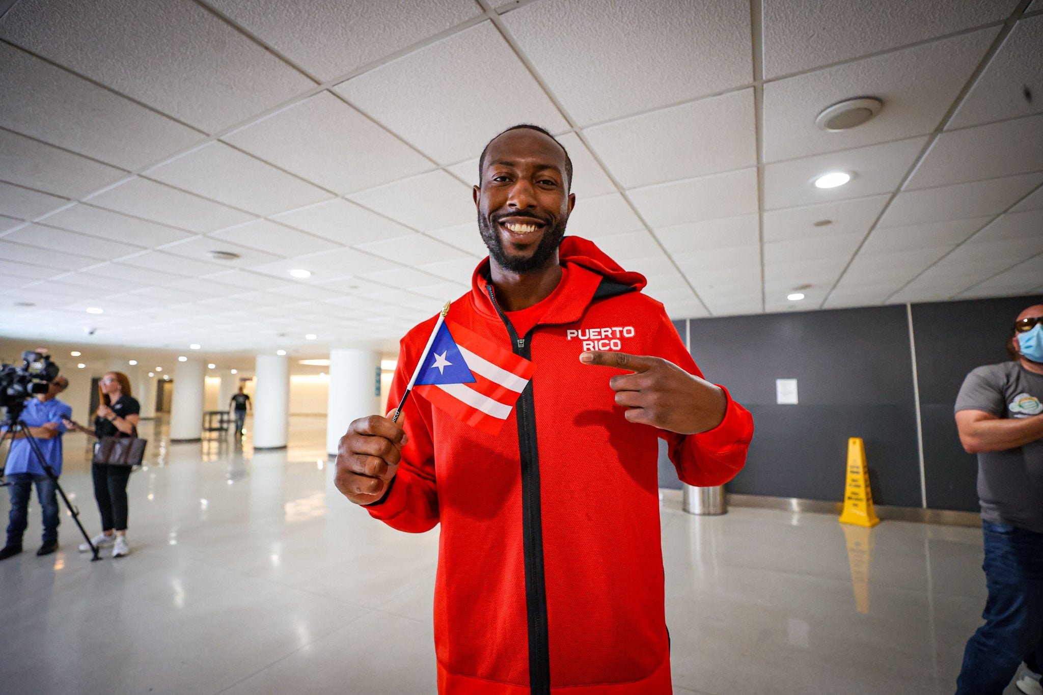 ¡Así recibimos a Davon Reed a su casa 🇵🇷!